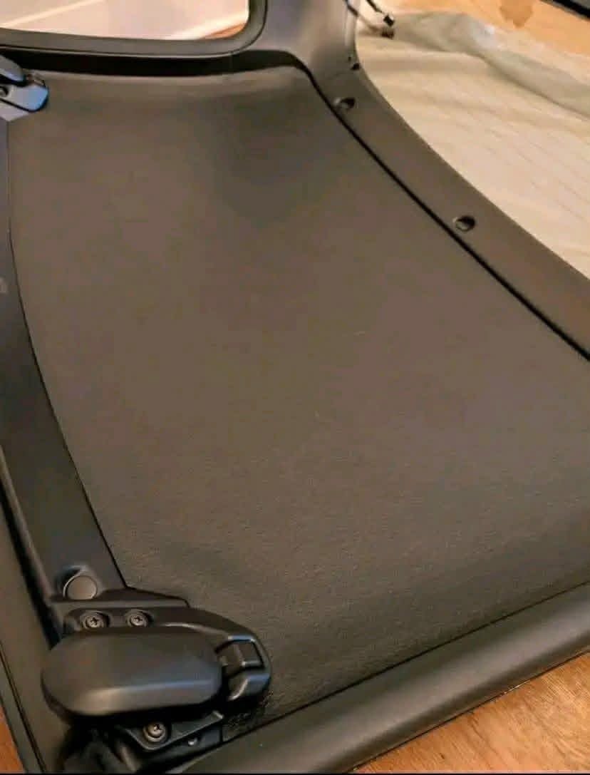 New Mazda Miata hardtop. - Image 3